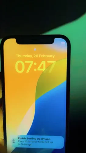 iPhone 12 - Starter Pack photo review